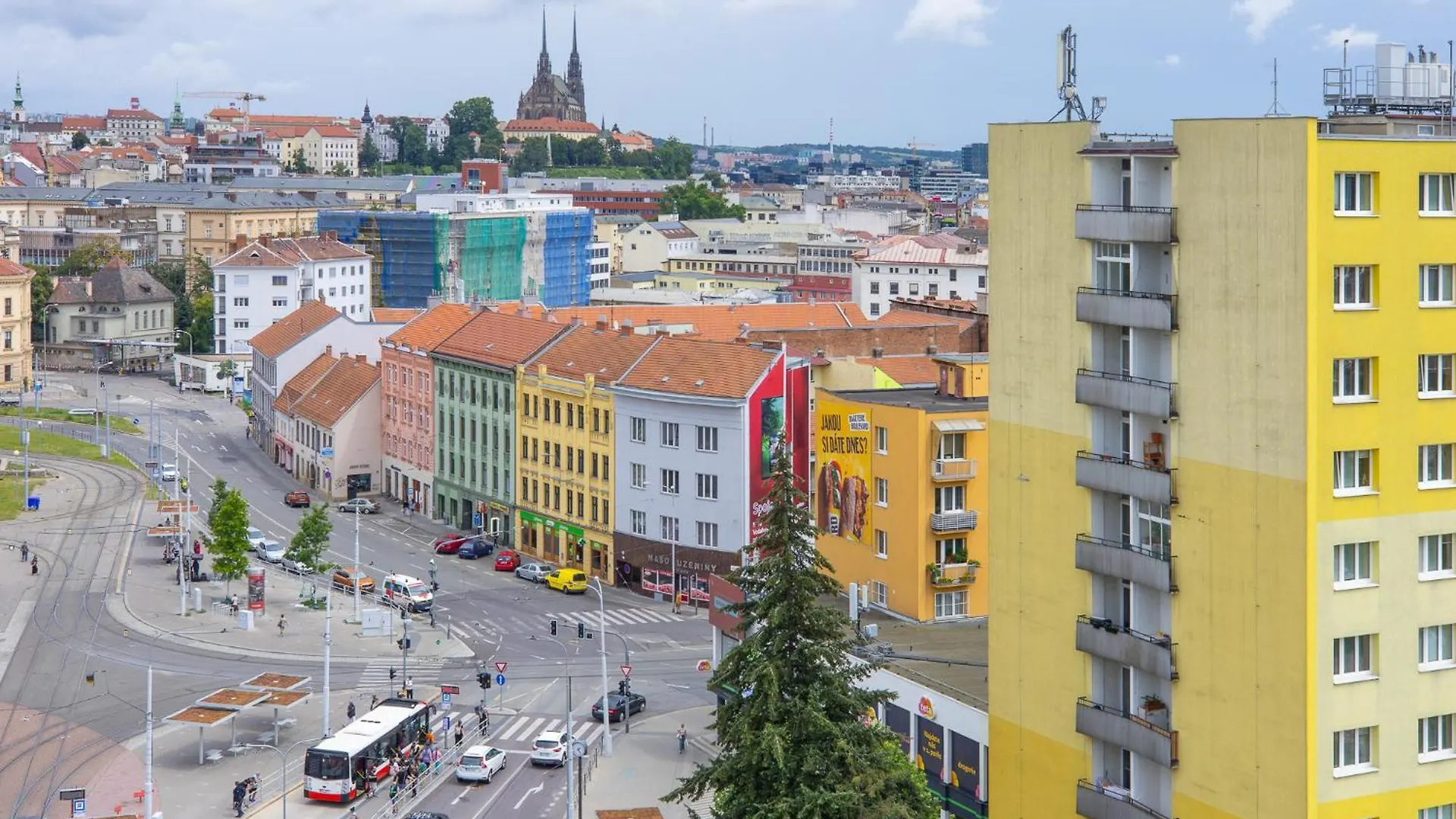 Rooftop Flower Power Apartmant Brno 0*,  República Checa