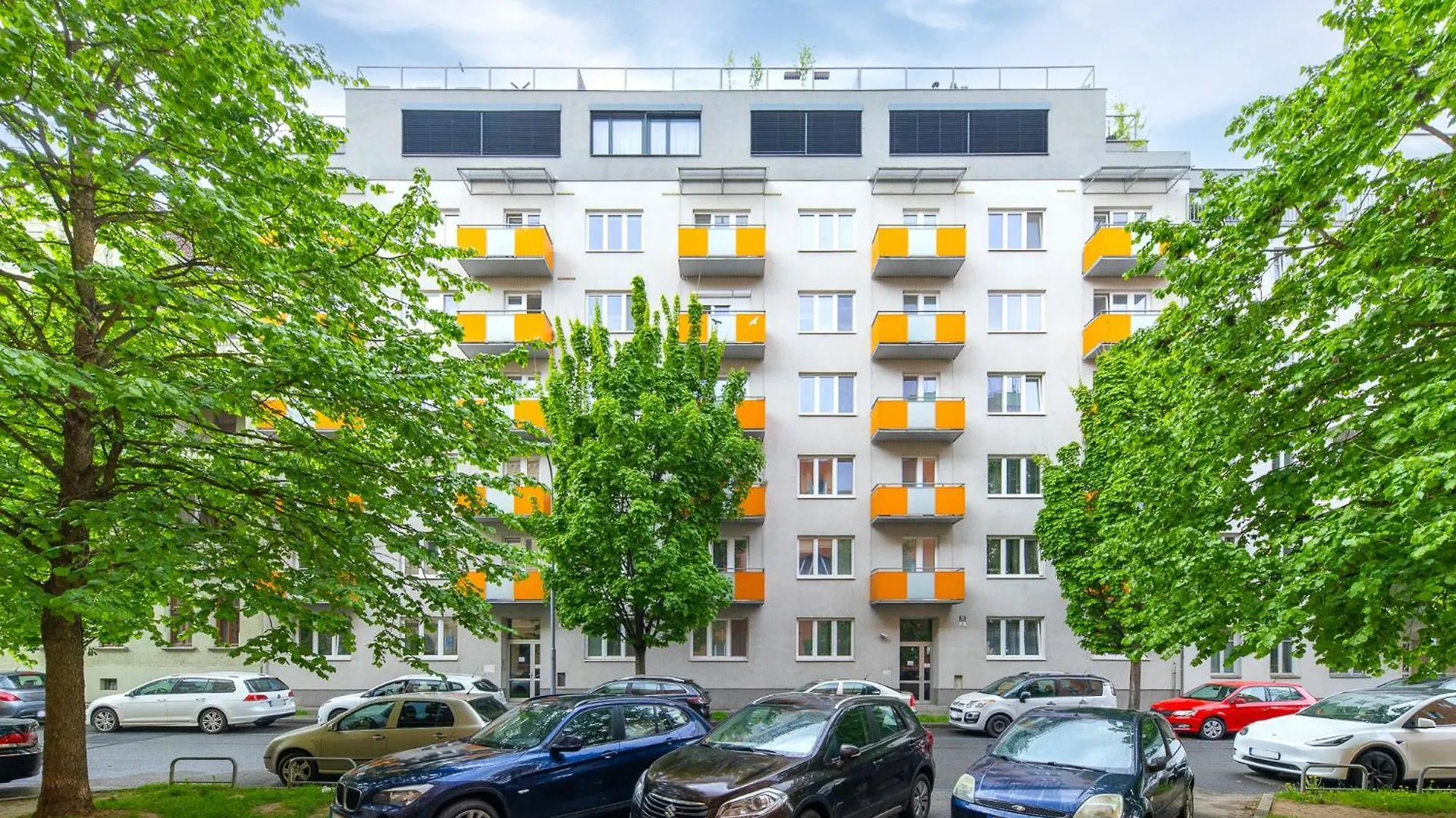 Rooftop Flower Power Apartmant Brünn Apartment